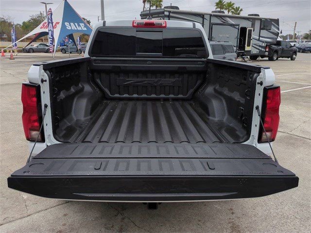 Used 2023 Chevrolet Colorado ZR2 w/ ZR2 Convenience Package III image 13