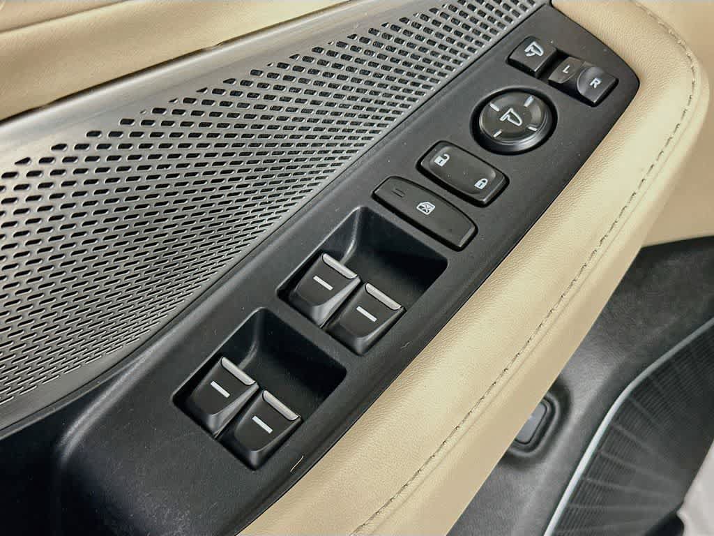 Used 2023 Acura MDX SH-AWD w/ Technology Package image 29