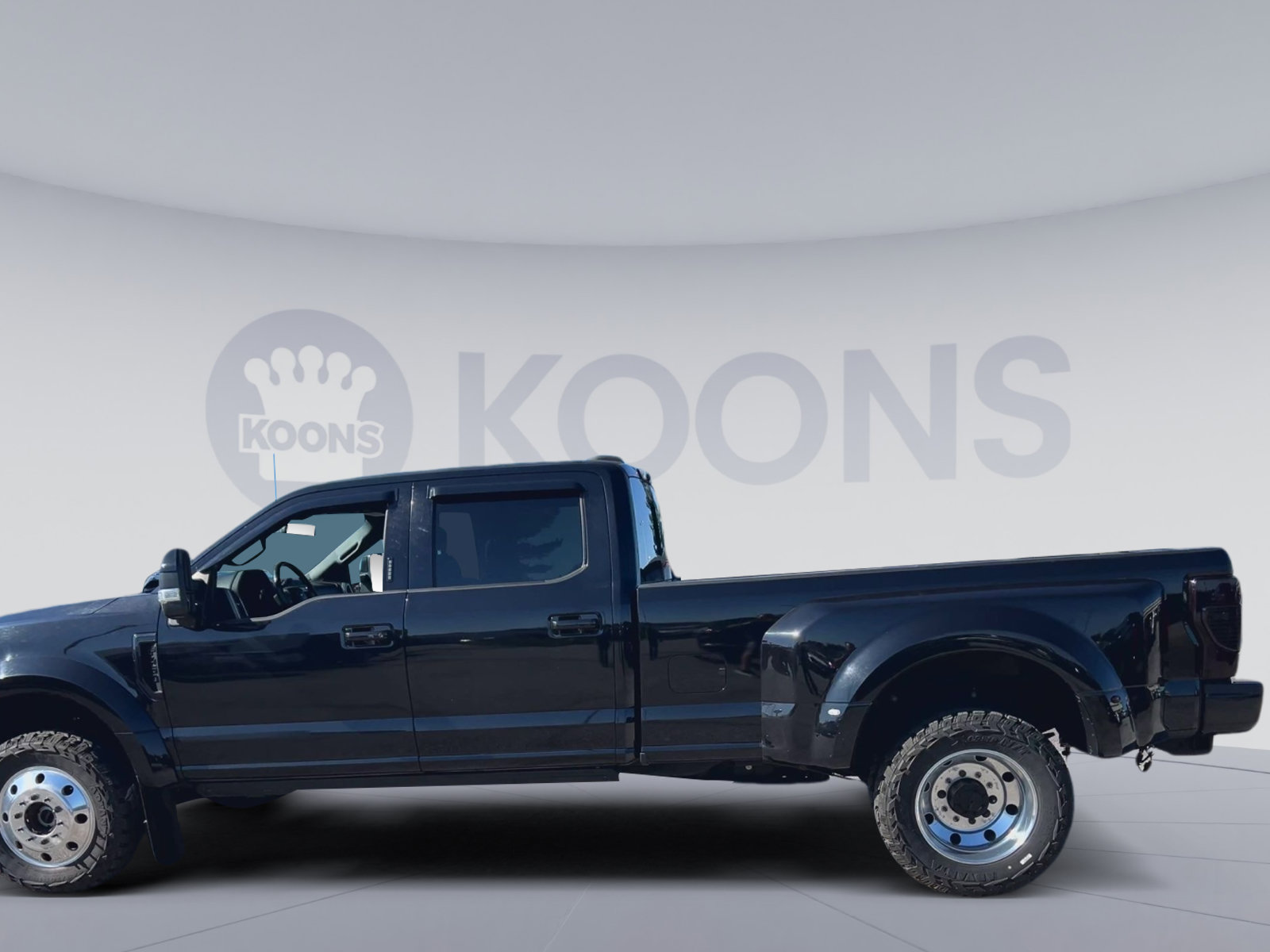 Certified 2020 Ford F450 Platinum w/ FX4 Off-Road Package AWD/4WD image 8