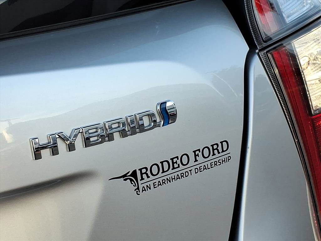 Used 2017 Toyota Prius Three image 9