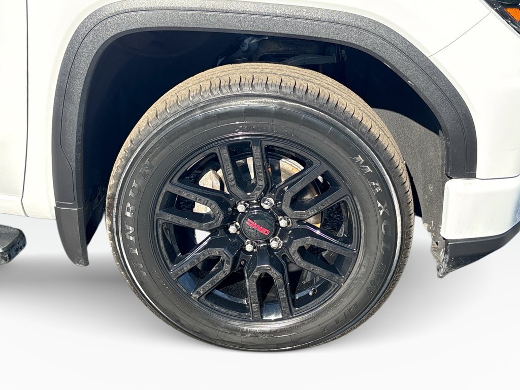 Used 2024 GMC Sierra 1500 Elevation w/ LPO, Elevation Black Package AWD/4WD image 12
