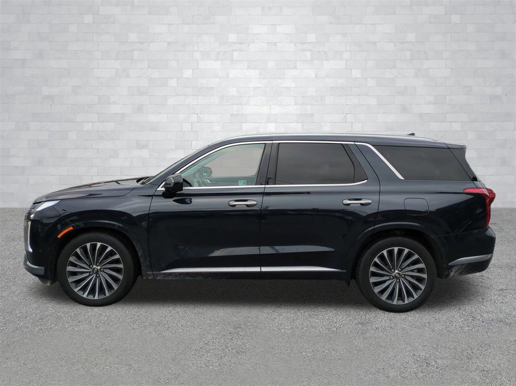 Used 2024 Hyundai Palisade Calligraphy image 2