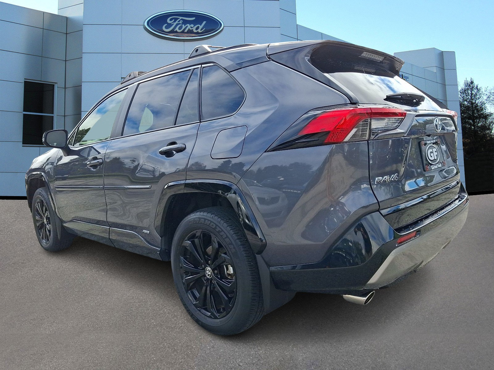 Used 2023 Toyota RAV4 SE w/ Convenience Package AWD/4WD image 5