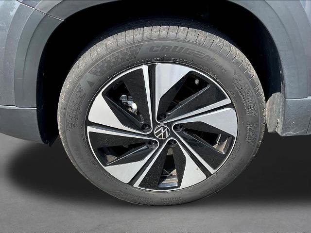 Used 2025 Volkswagen Taos SE AWD/4WD image 35