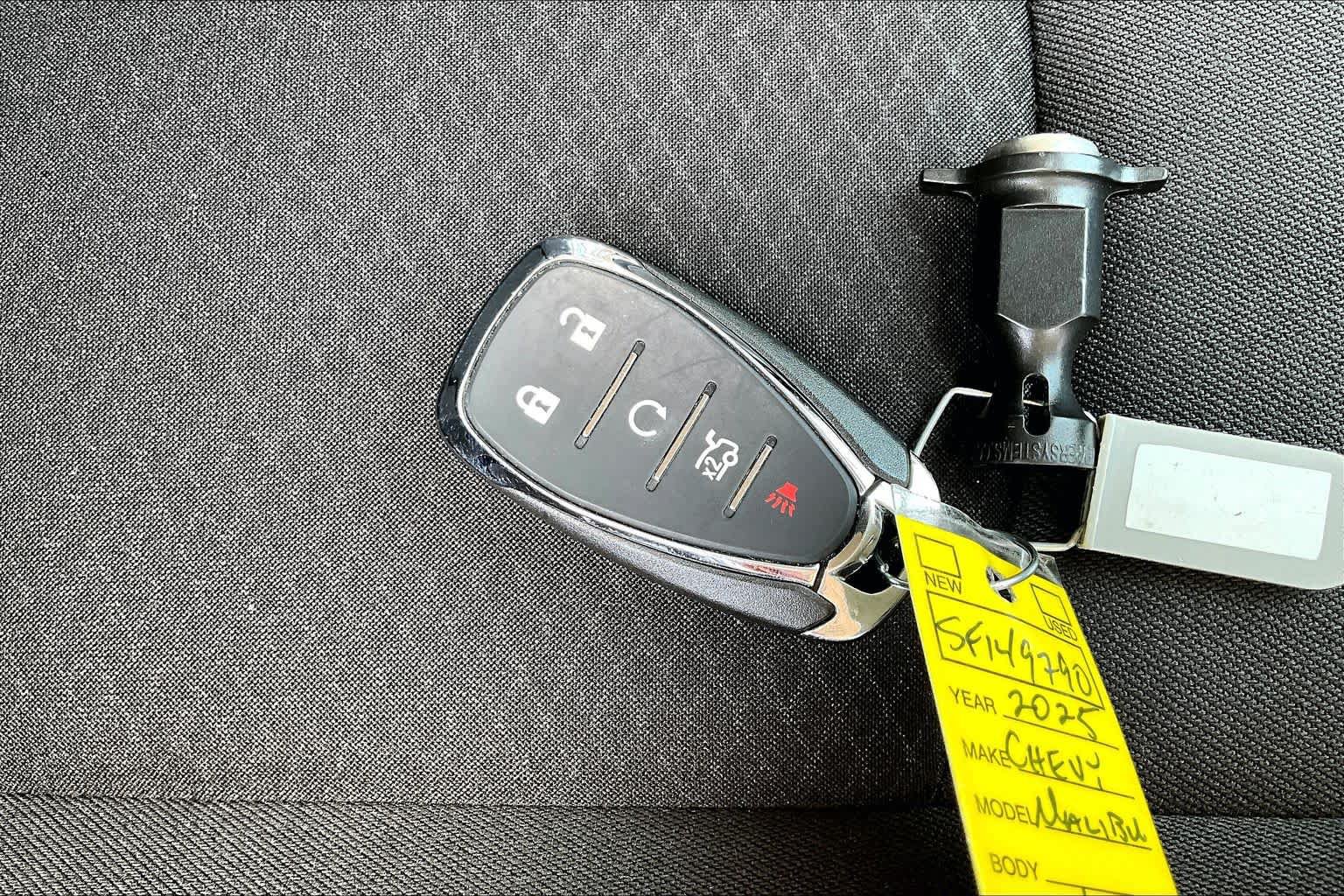 Used 2025 Chevrolet Malibu RS FWD image 15