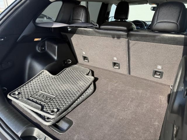 Used 2022 Jeep Cherokee Trailhawk w/ Sound & Nav Group image 11