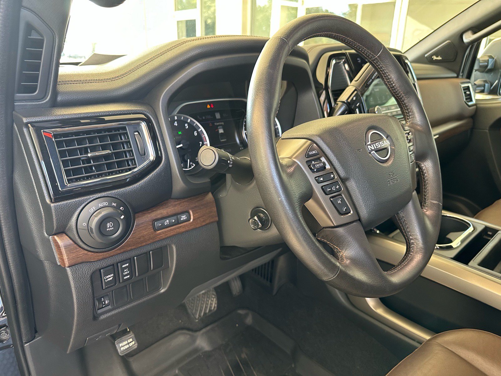 Used 2023 Nissan Titan Platinum Reserve w/ Moonroof Package AWD/4WD image 17