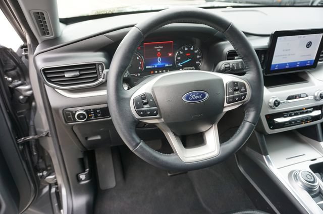 Certified 2023 Ford Explorer XLT w/ Equipment Group 202A RWD image 11