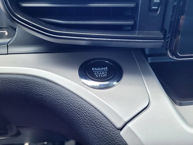 Certified 2024 Ford Explorer XLT RWD image 18