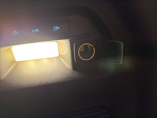 Certified 2022 Ford Explorer Limited w/ Limited Technology Package image 15