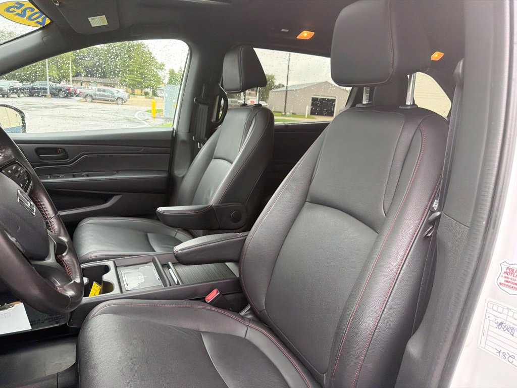 Used 2025 Honda Odyssey Sport-L image 12