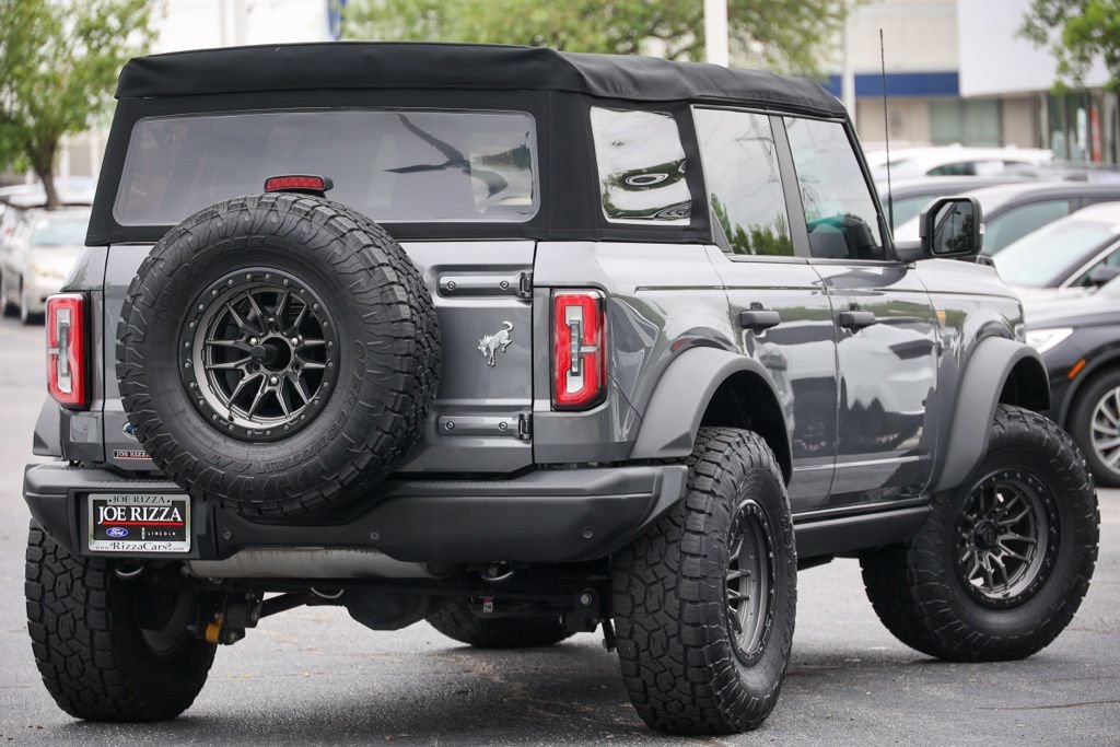 Certified 2022 Ford Bronco Badlands w/ Sasquatch Package AWD/4WD image 3
