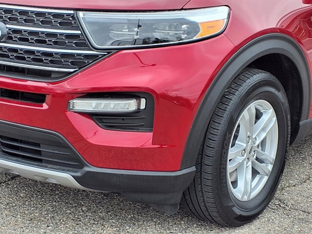 Certified 2023 Ford Explorer XLT w/ Equipment Group 202A AWD/4WD image 29