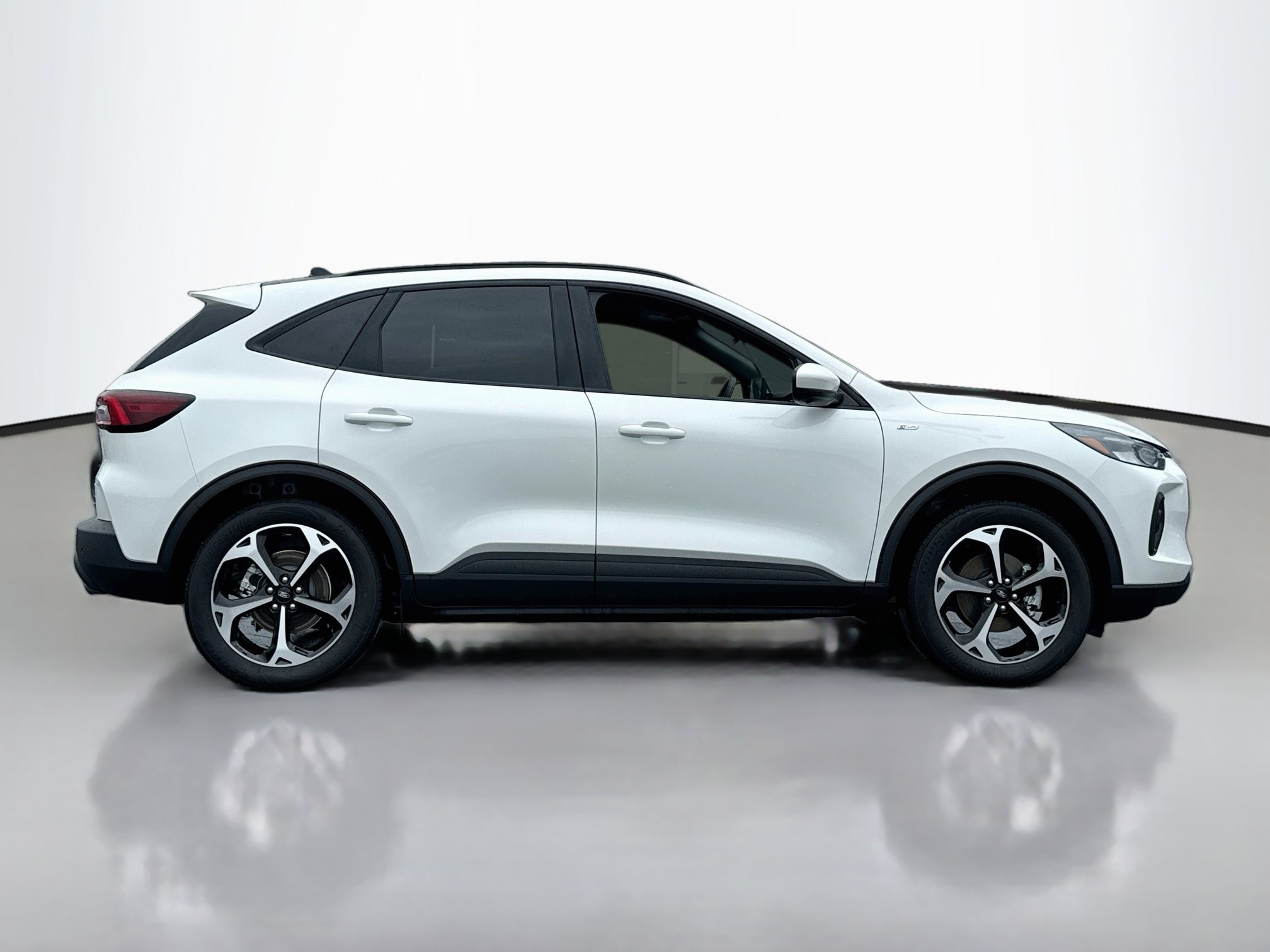 Certified 2025 Ford Escape ST-Line Select w/ Tech Pack #2 AWD/4WD image 8