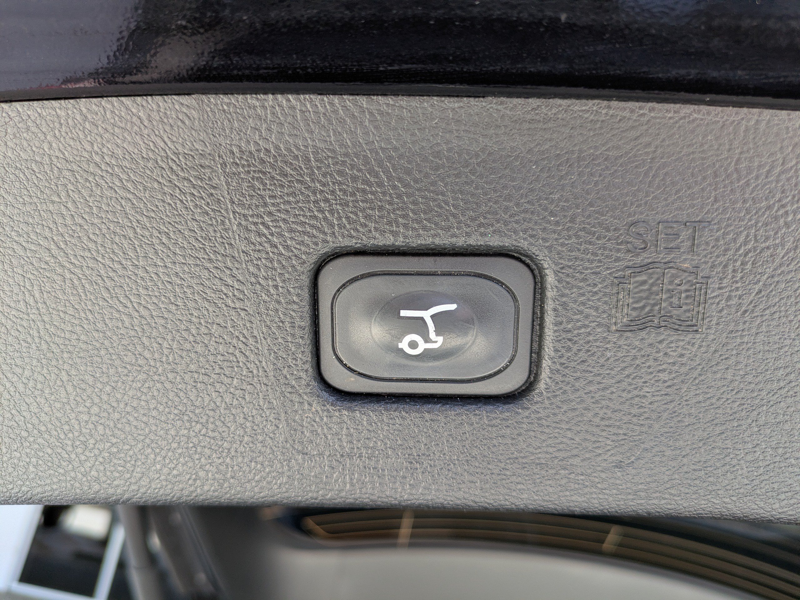 Certified 2024 Ford Edge ST-Line AWD/4WD image 14
