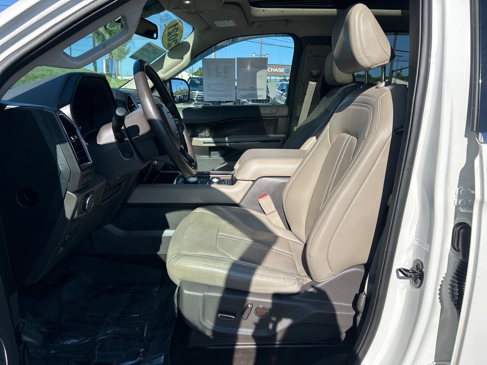 Certified 2021 Ford Expedition Limited AWD/4WD image 7