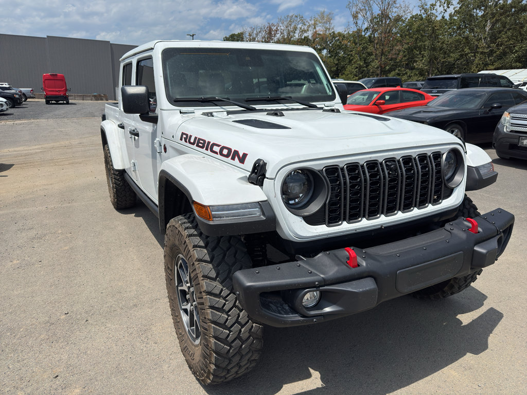 Used 2025 Jeep Gladiator Rubicon AWD/4WD image 3