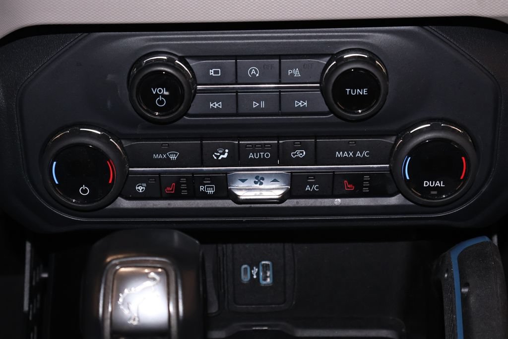 Certified 2023 Ford Bronco Wildtrak AWD/4WD image 34