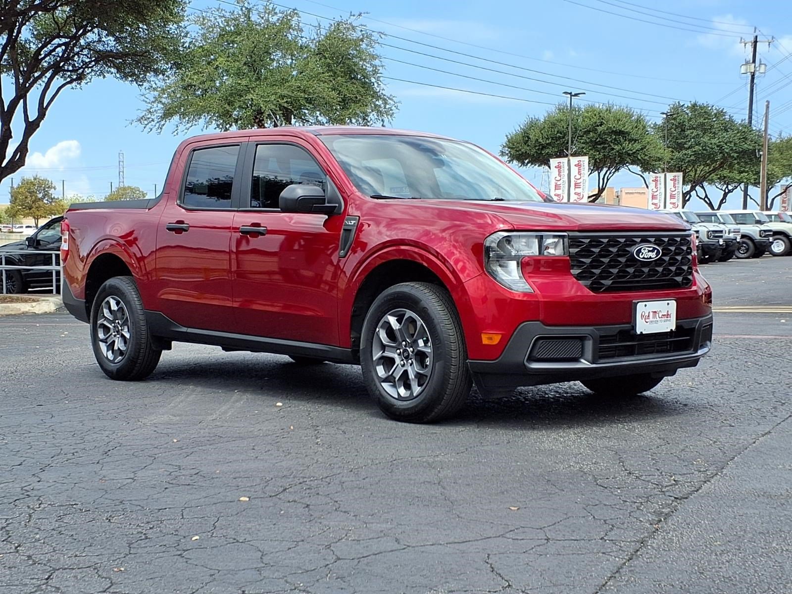 Certified 2025 Ford Maverick XLT w/ Equipment Group 302A AWD/4WD image 4
