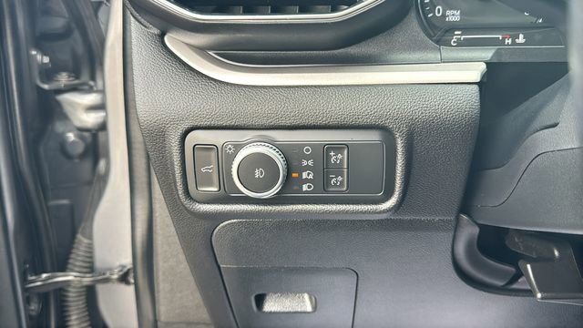 Certified 2022 Ford Explorer XLT w/ Equipment Group 202A image 17