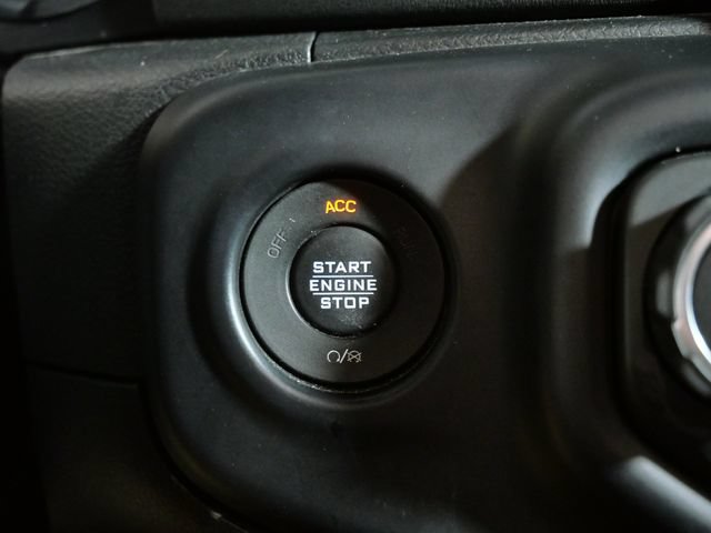 Used 2019 Jeep Wrangler Unlimited Sahara w/ Uconnect 4C Nav & Sound Group AWD/4WD image 24