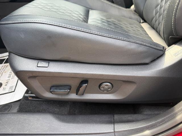 Used 2025 Mitsubishi Outlander 4WD Plug-In Hybrid image 13