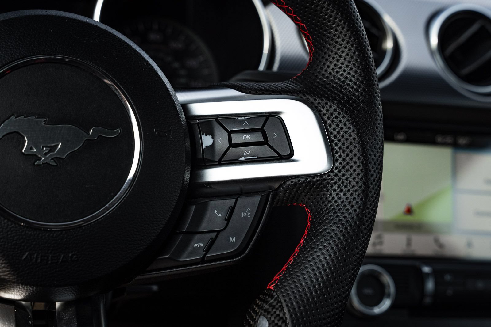 Certified 2018 Ford Mustang GT RWD image 32