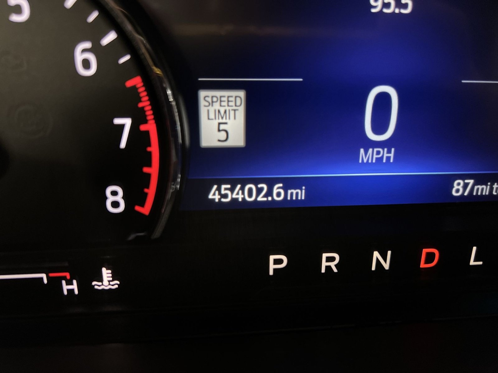 Certified 2022 Ford Explorer XLT w/ Equipment Group 202A AWD/4WD image 17
