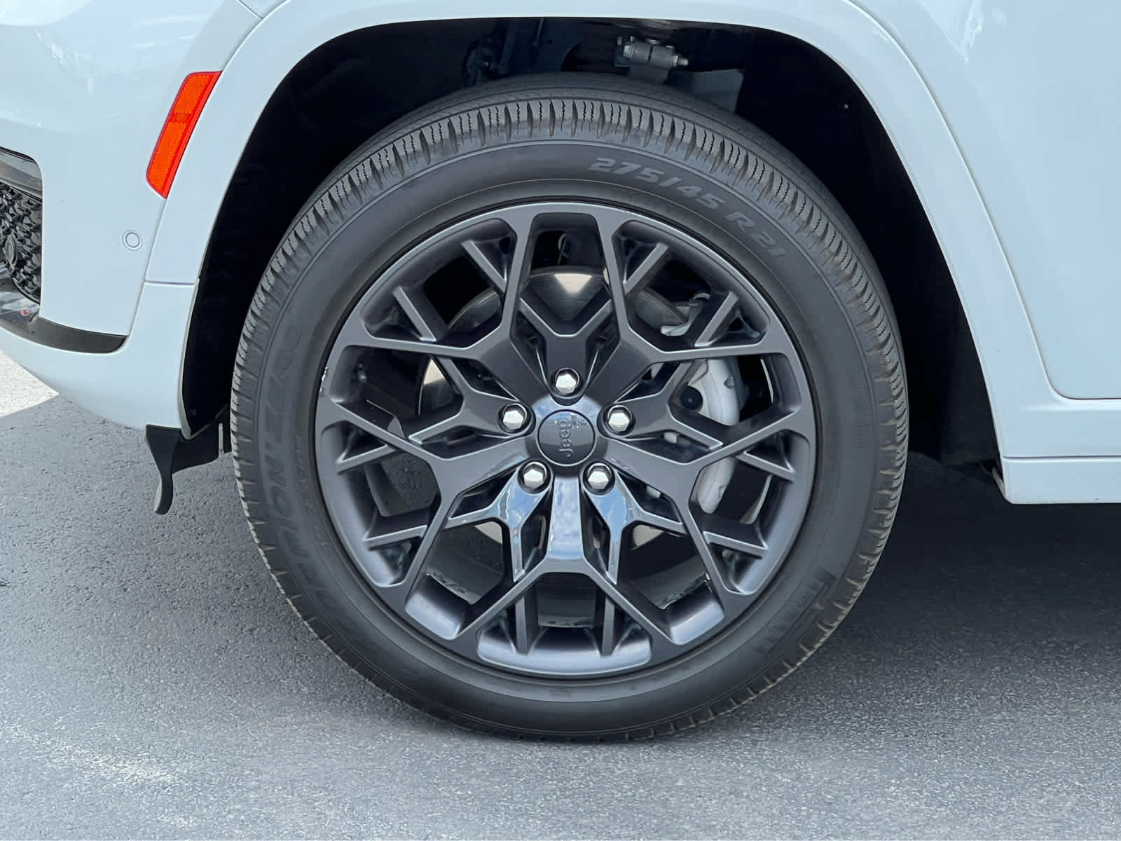 Used 2023 Jeep Grand Cherokee L Summit w/ Advanced Protech Group IV AWD/4WD image 14