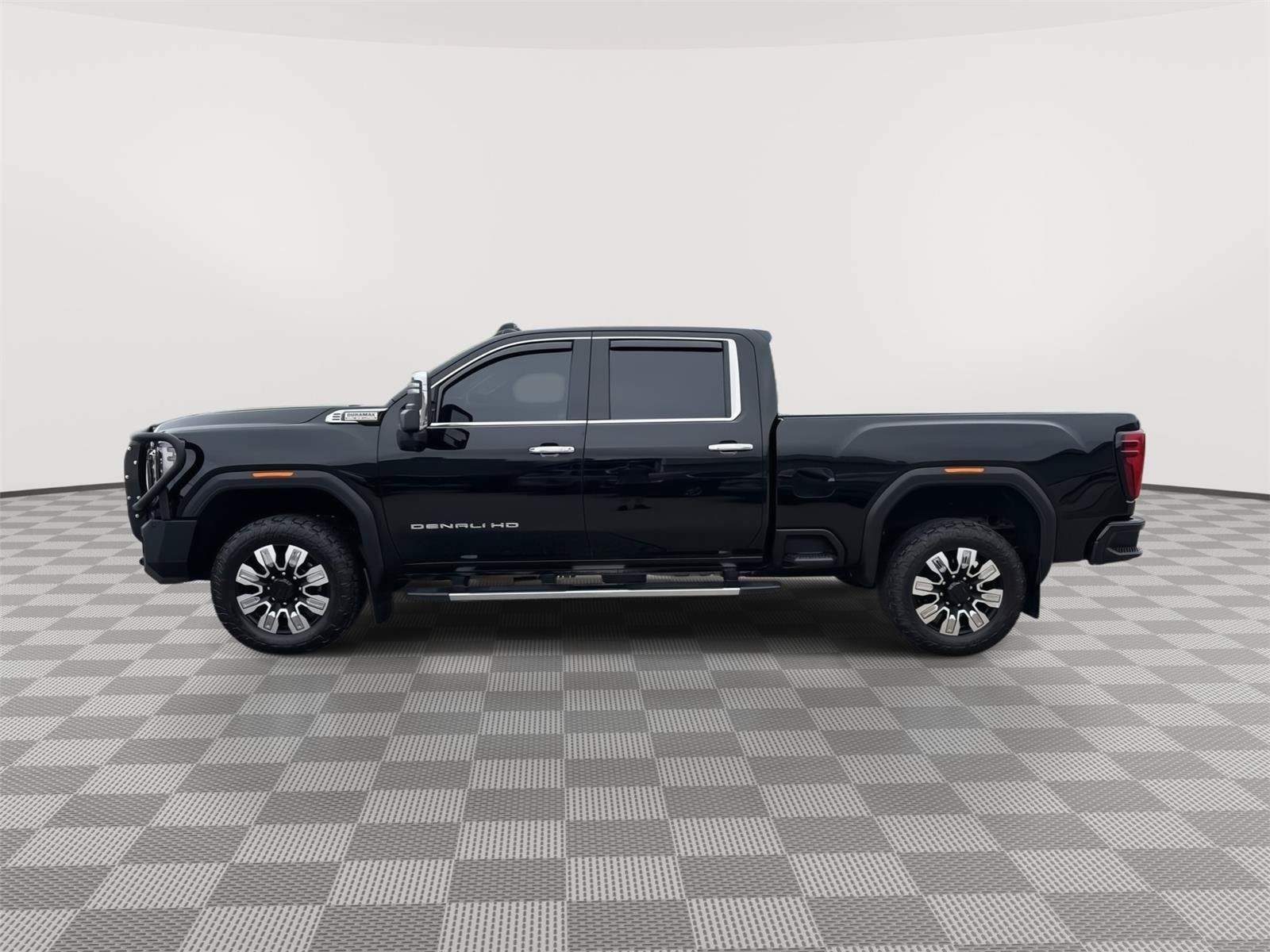 Used 2025 GMC Sierra 2500 Denali w/ Denali Reserve Package AWD/4WD image 2