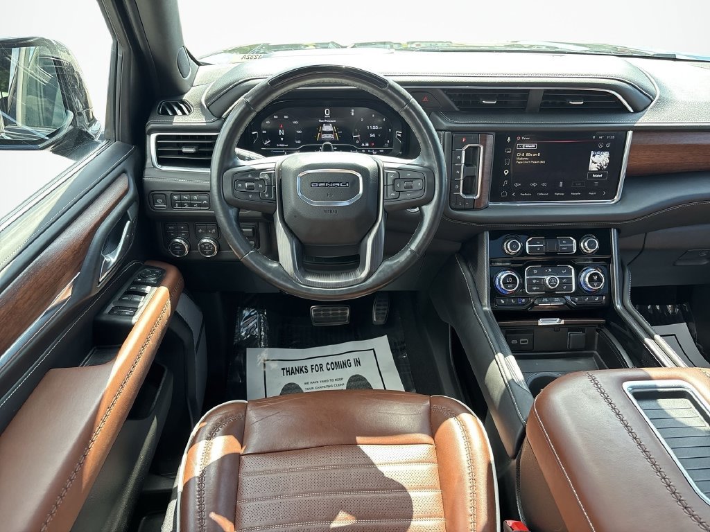Used 2023 GMC Yukon XL Denali Ultimate AWD/4WD image 25