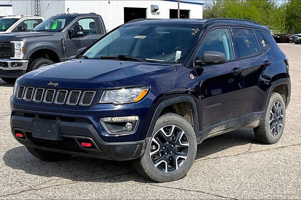 Used 2019 Jeep Compass Trailhawk w/ Cold Weather Group AWD/4WD image 2
