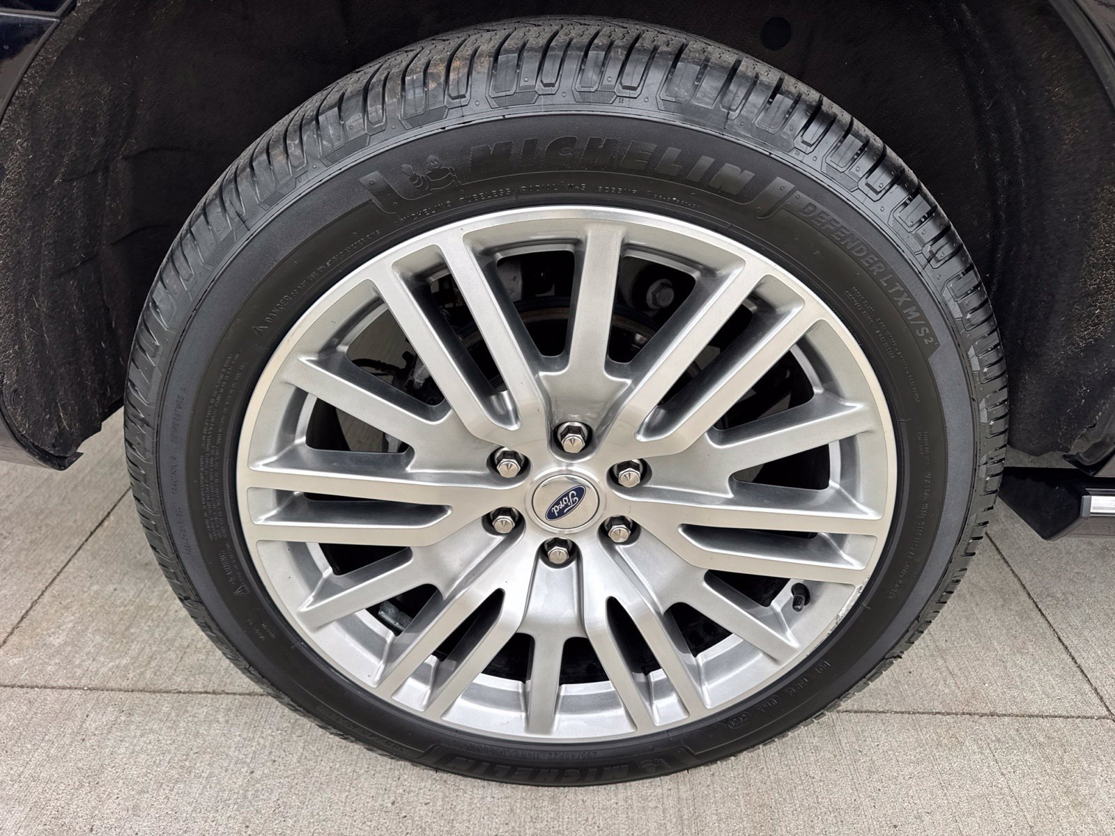 Certified 2024 Ford Expedition Platinum AWD/4WD image 21