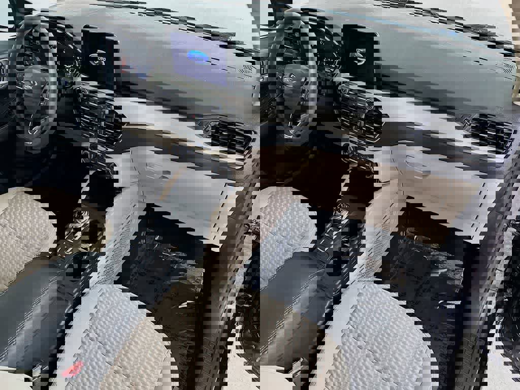 Certified 2020 Ford Escape SE image 31