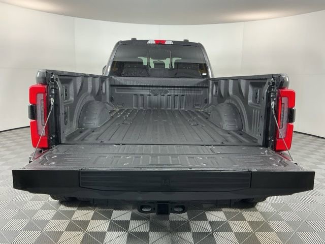 Certified 2025 Ford F450 Platinum w/ FX4 Off-Road Package AWD/4WD image 7