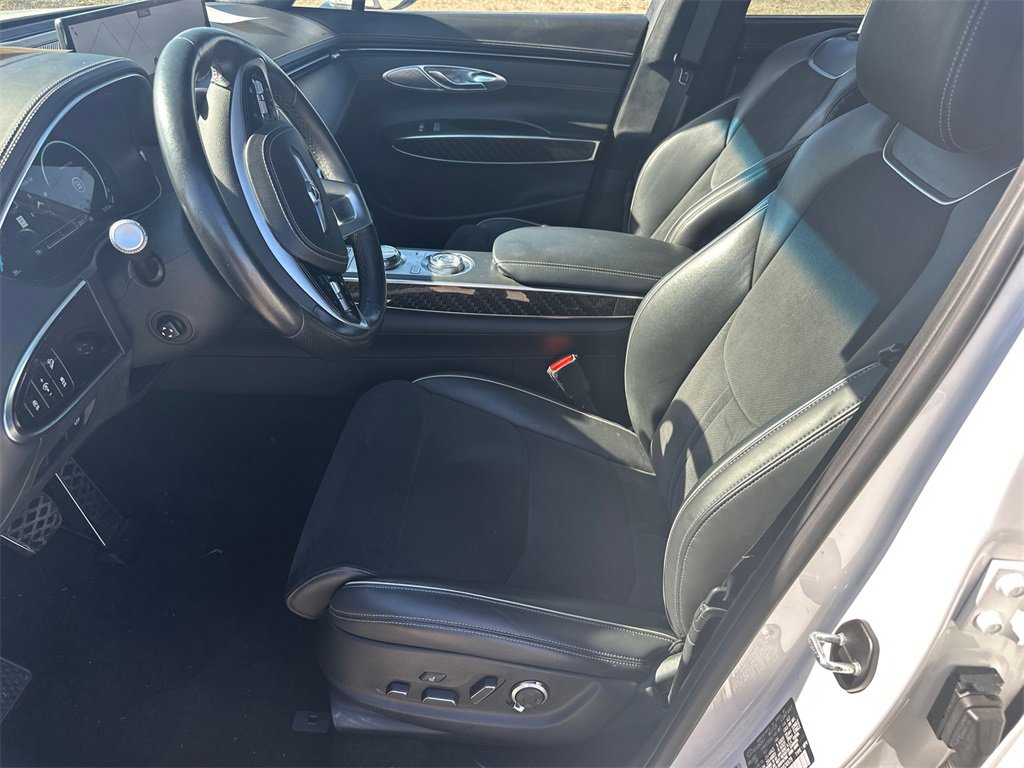 Used 2022 Genesis GV70 3.5T Sport w/ Sport Prestige Package image 9