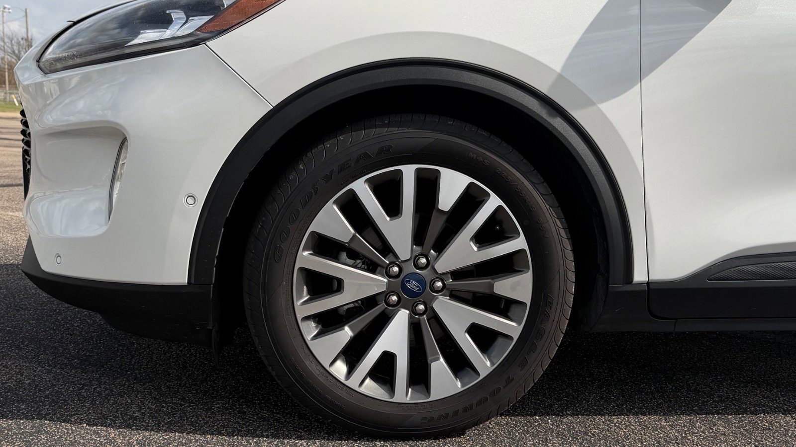 Certified 2020 Ford Escape Titanium w/ Titanium Premium Package 2.0 FWD image 13