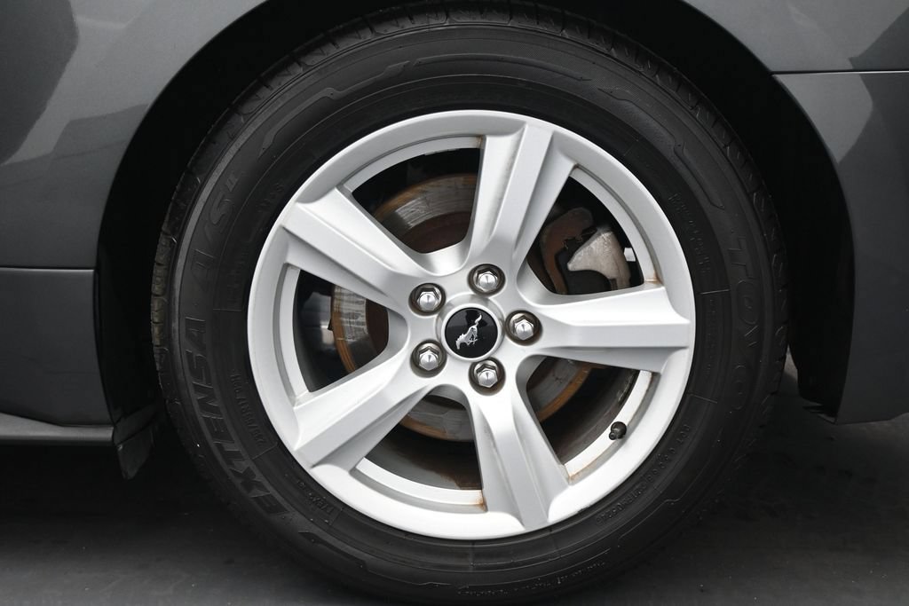 Certified 2017 Ford Mustang Coupe RWD image 18