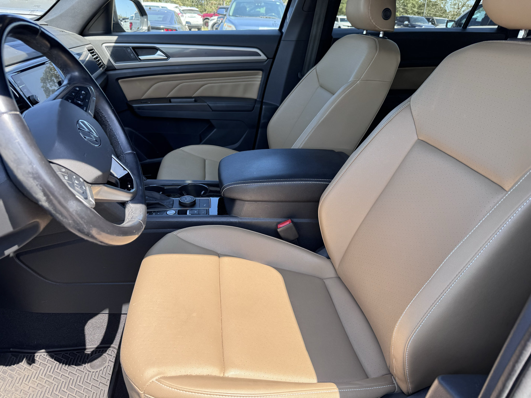 Used 2020 Volkswagen Atlas Cross Sport SEL AWD/4WD image 11