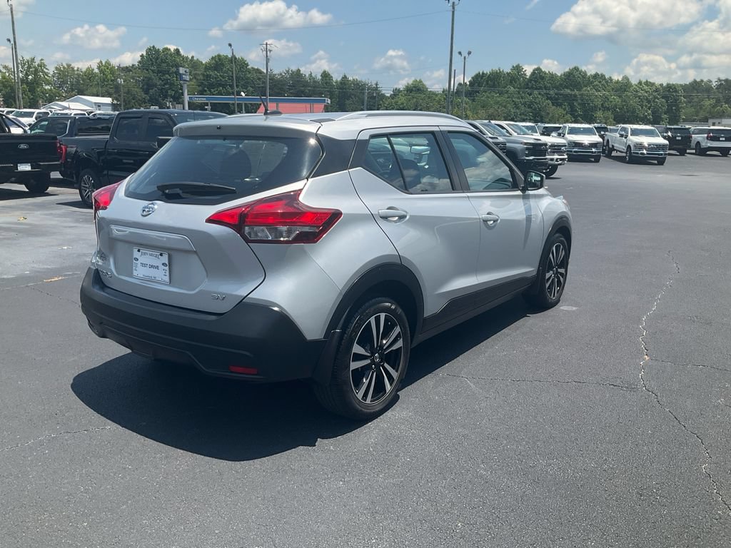 Used 2019 Nissan Kicks SV FWD image 5