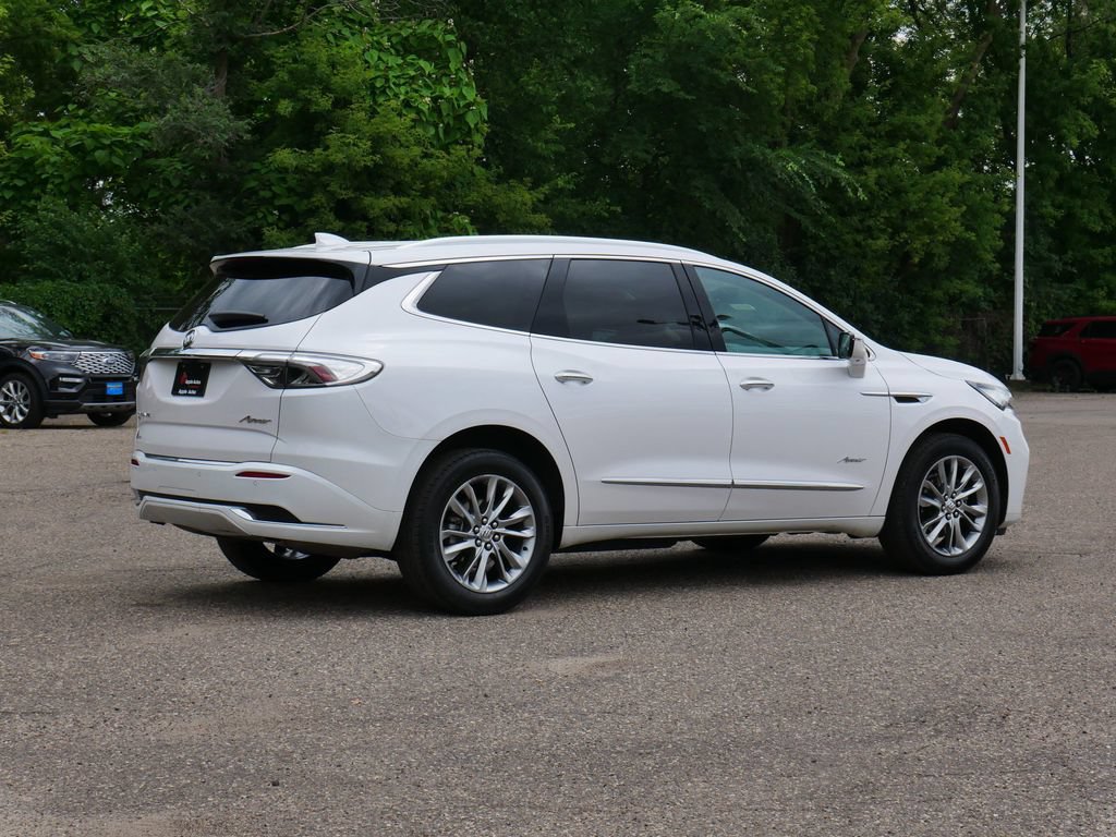 Used 2024 Buick Enclave Avenir w/ Avenir Technology Package AWD/4WD image 3