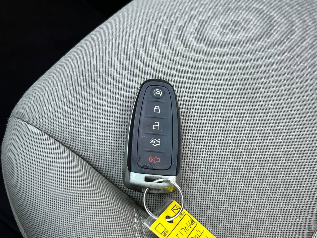 Certified 2019 Ford Escape SE FWD image 29