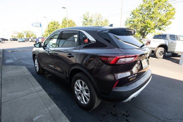 Certified 2023 Ford Escape Active w/ Tech Pack #1 AWD/4WD image 5