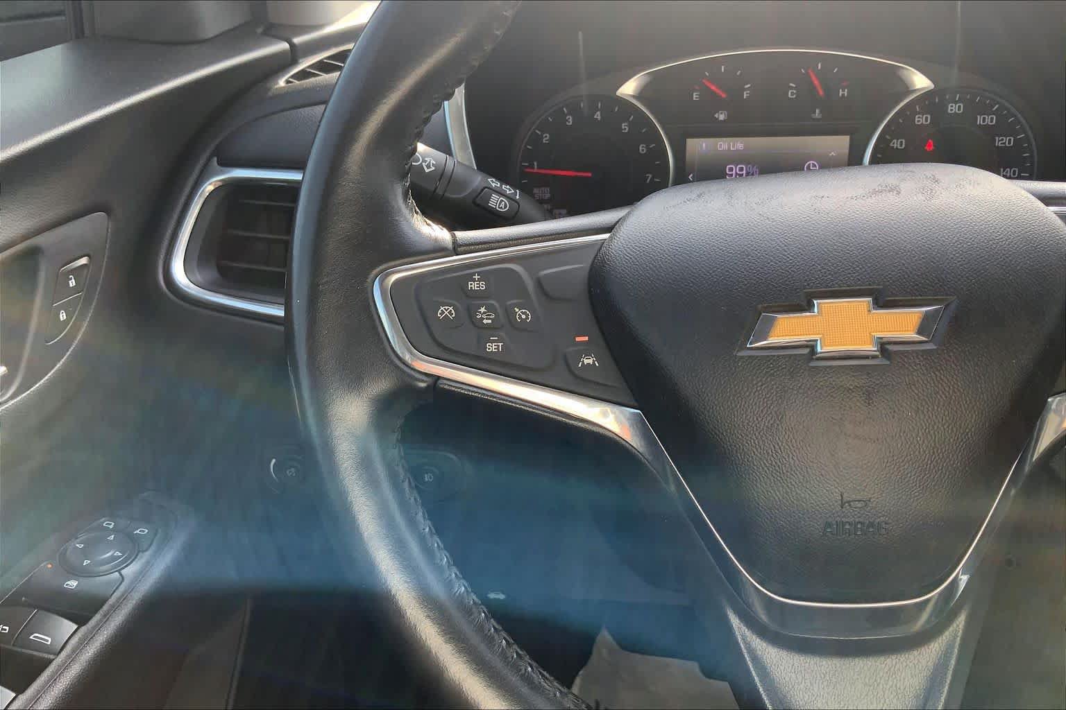 Used 2020 Chevrolet Equinox LT FWD image 24
