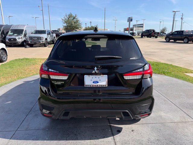 Used 2025 Mitsubishi Outlander Sport AWD image 5