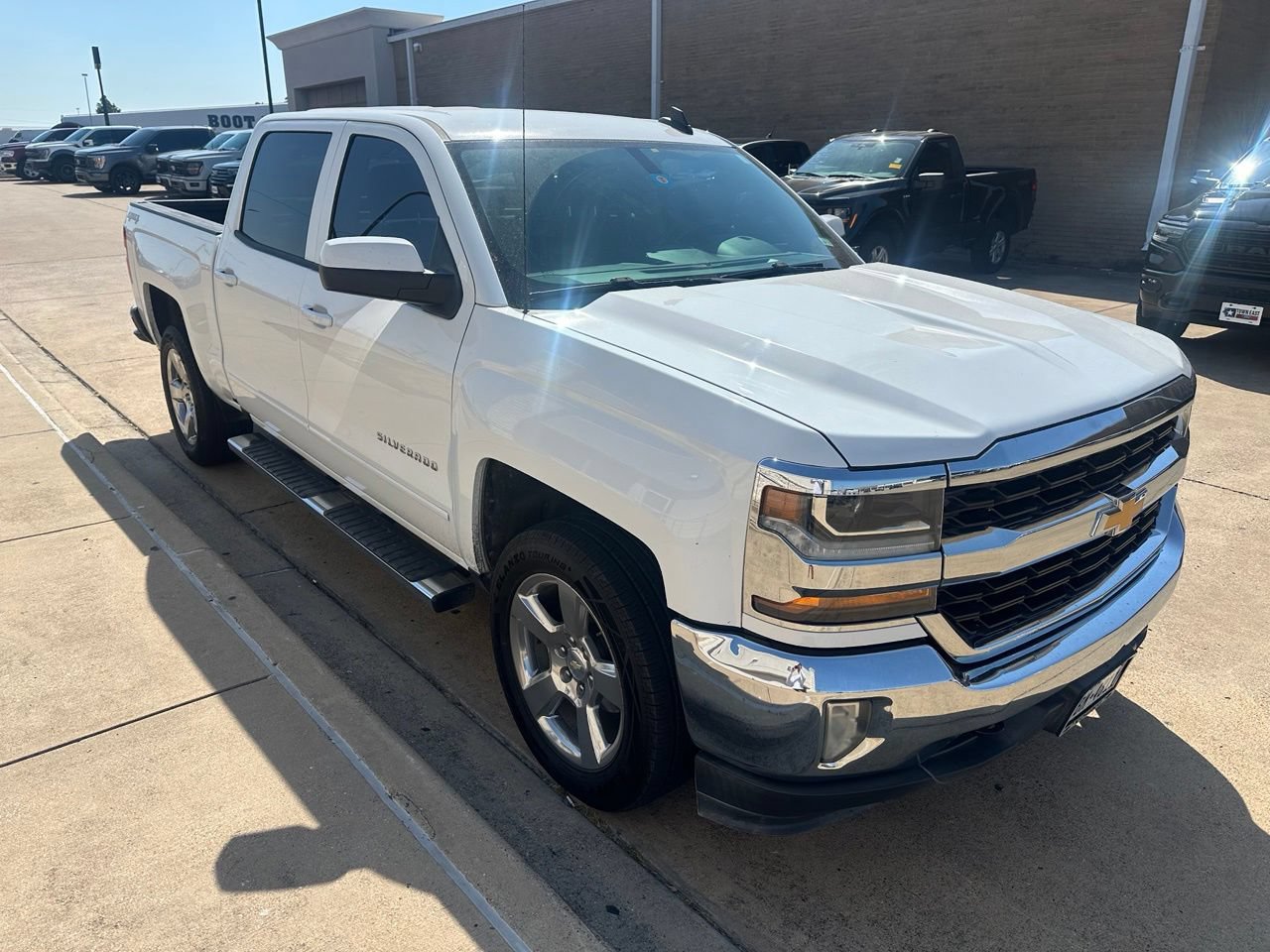 Used 2018 Chevrolet Silverado 1500 LT w/ LT Fleet Convenience Package AWD/4WD video 1