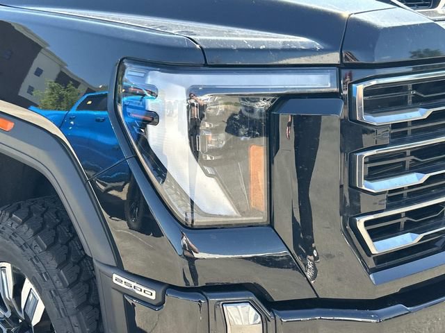 Used 2024 GMC Sierra 2500 AT4 w/ AT4 Premium Plus Package AWD/4WD image 8