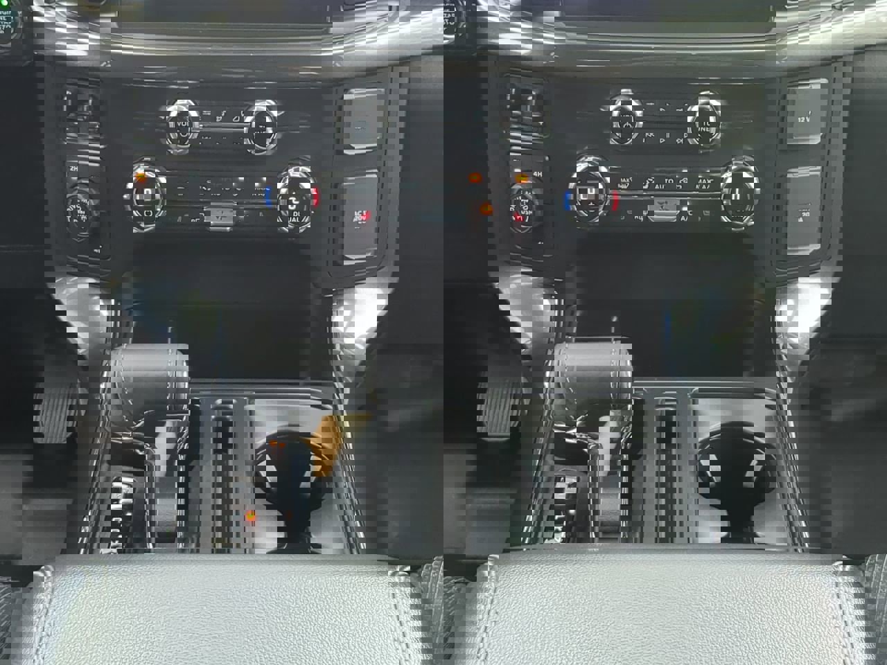 Certified 2021 Ford F150 XLT w/ Equipment Group 302A High image 17