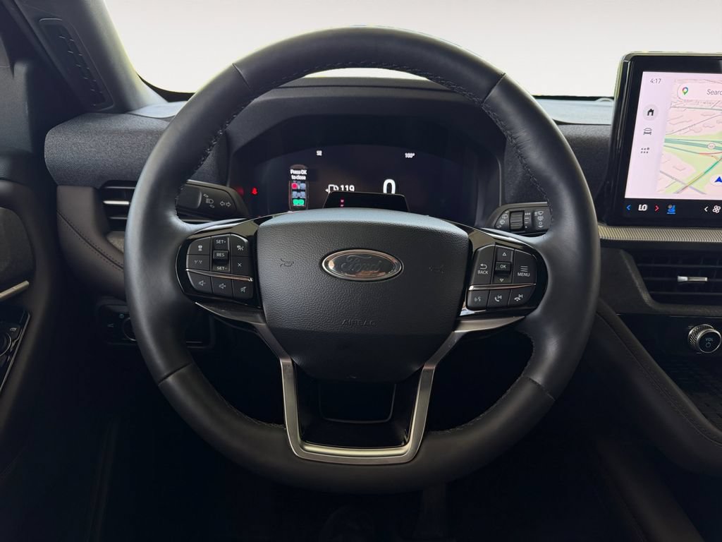 Certified 2025 Ford Explorer Platinum w/ Ultimate Package AWD/4WD image 13