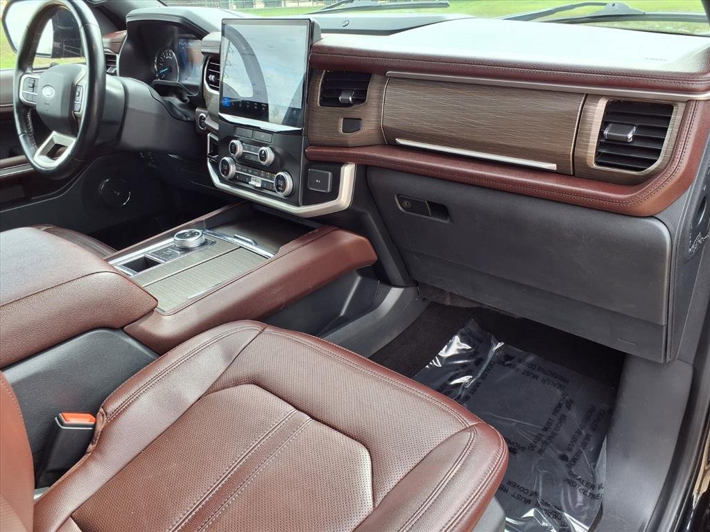 Certified 2023 Ford Expedition Limited image 30